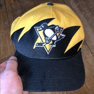 Mitchel & Ness Penguins SnapBack